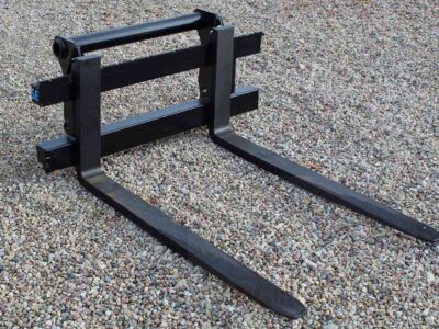 Palečių šakės Manitou 2500 kg.