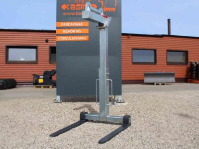 Manipuliatoriaus palečių šakės 2500 kg.
