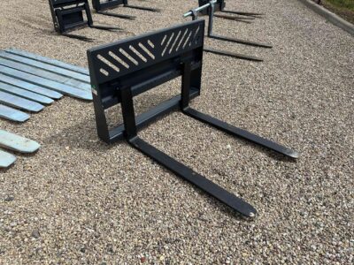 Palečių šakės mini krautuvo 2500 kg.