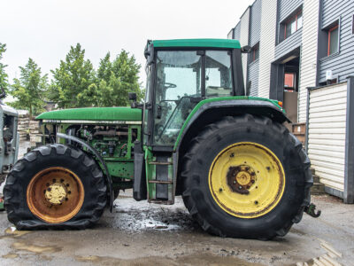 John Deere 6910 S parduodamas dalimis