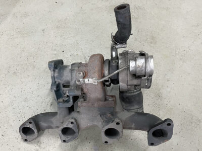 Bobcat S220 turbina su išmetimo kolektoriumi